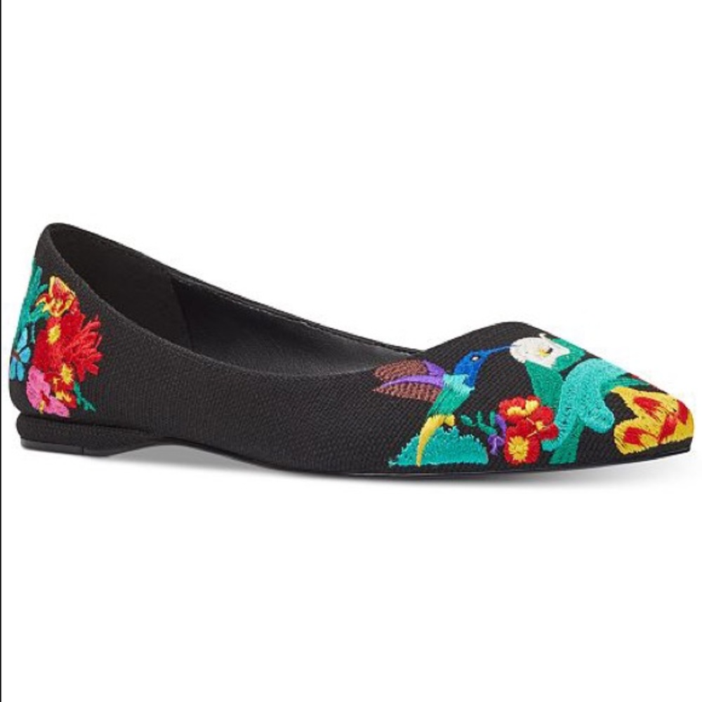 Nine West Embroidered Flats